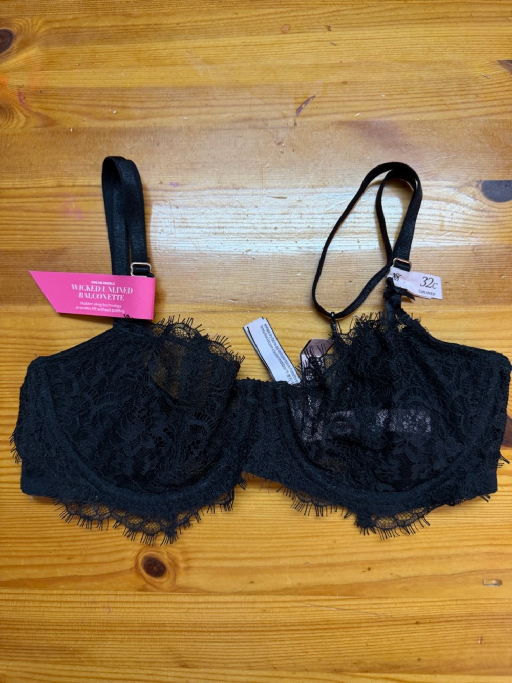 Victoria's Secret Dream Angels Push Up Without Padding Black Lace Bra 32C NWT